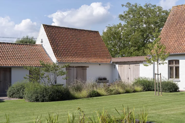 Hoeve met verwarmde zwemvijver en prachtige tuin (13) - 